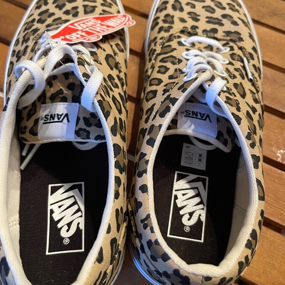 Authentic NWT Vans Donehy Leopard Print Sneaker - Women's Size 11 - Brand New - Picture 7 of 8